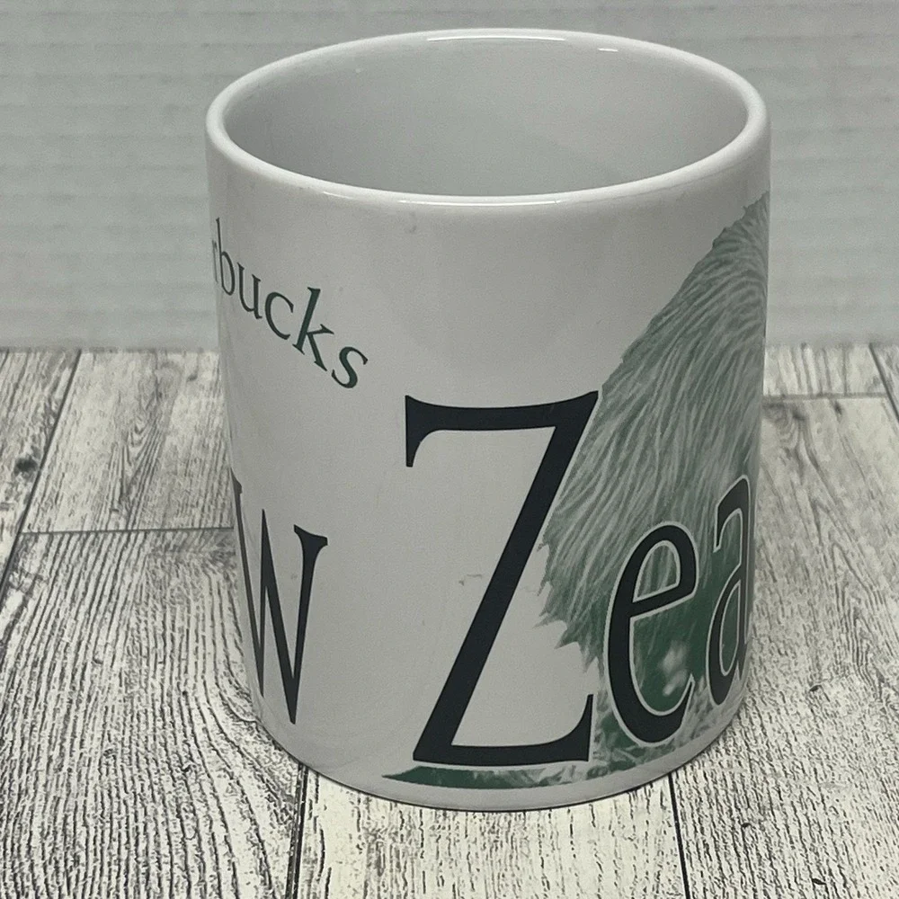 Vintage 2004 Starbucks City Mug Collector Series New Zealand Kiwi Bird 16 oz